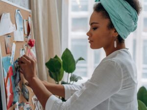 Leia mais sobre o artigo Como Criar um Quadro de Visão para Alcançar Seus Objetivos